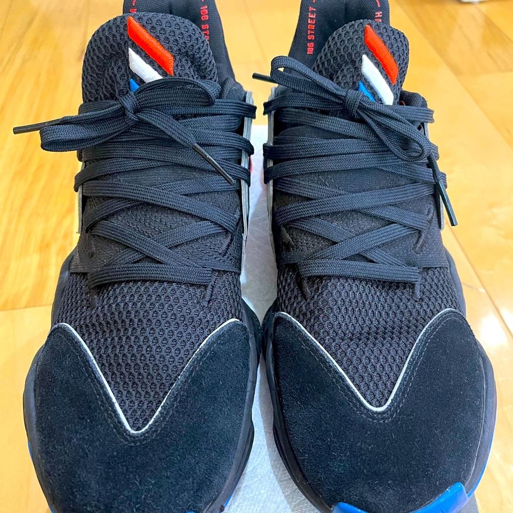Mens Adidas James Harden Basketball Shoes! (Good Condition)